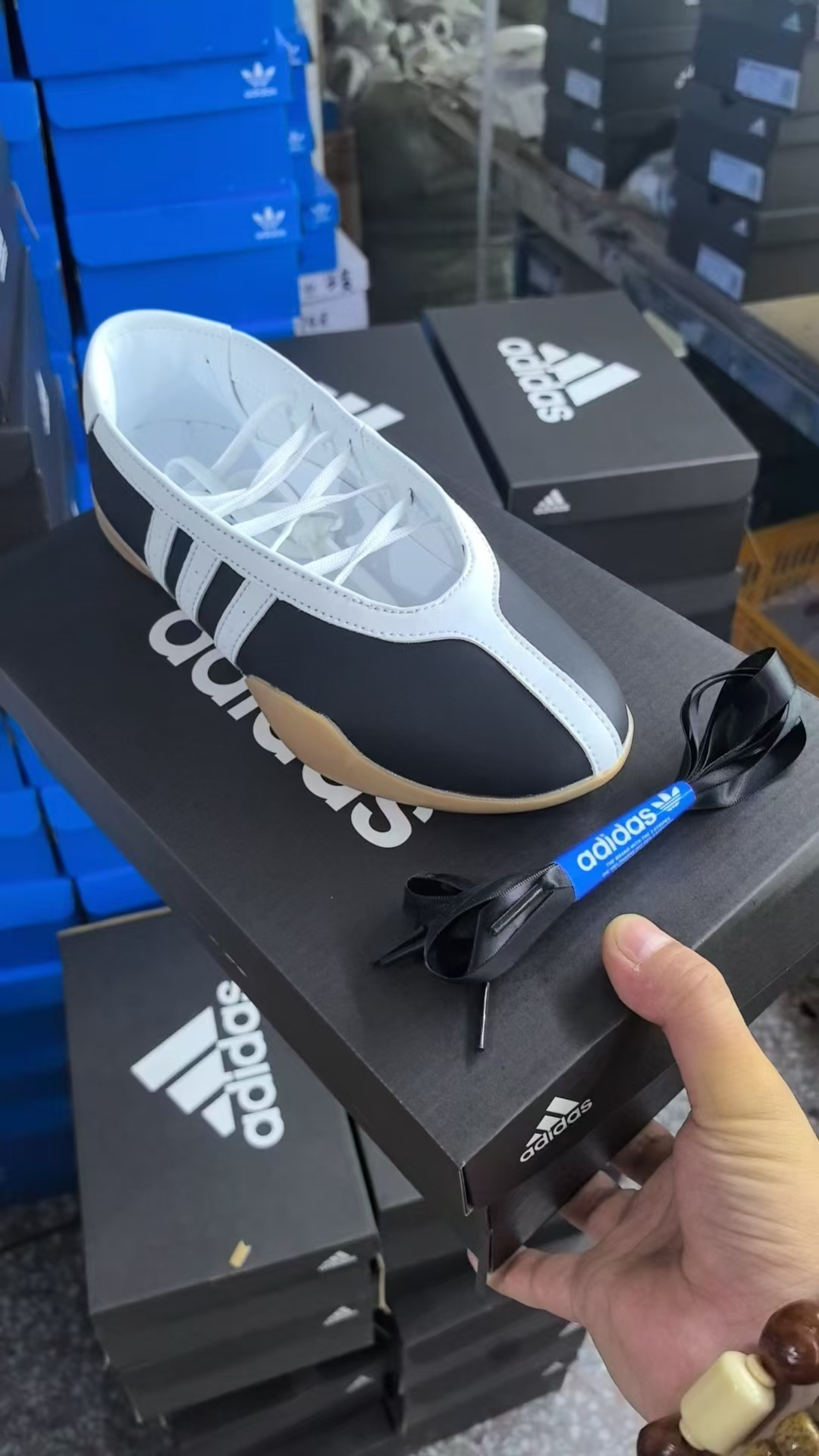 Adidas Samba Jane（G48）