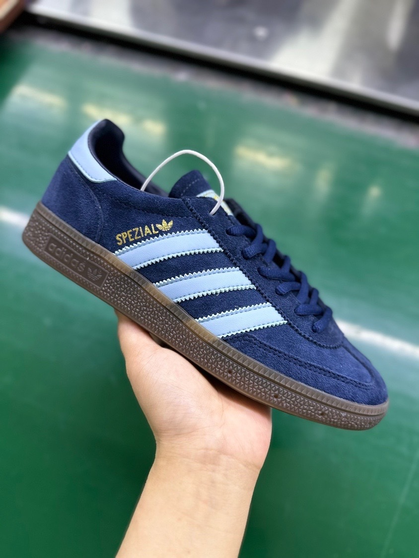Spezial #李