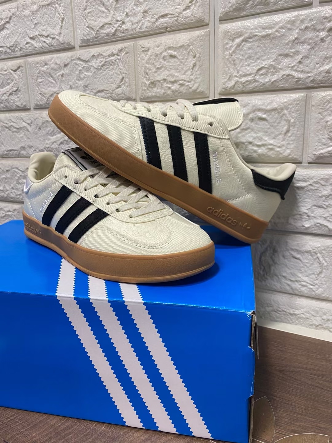 Adidas Originals Gazelle Indoor（G48 F15）
