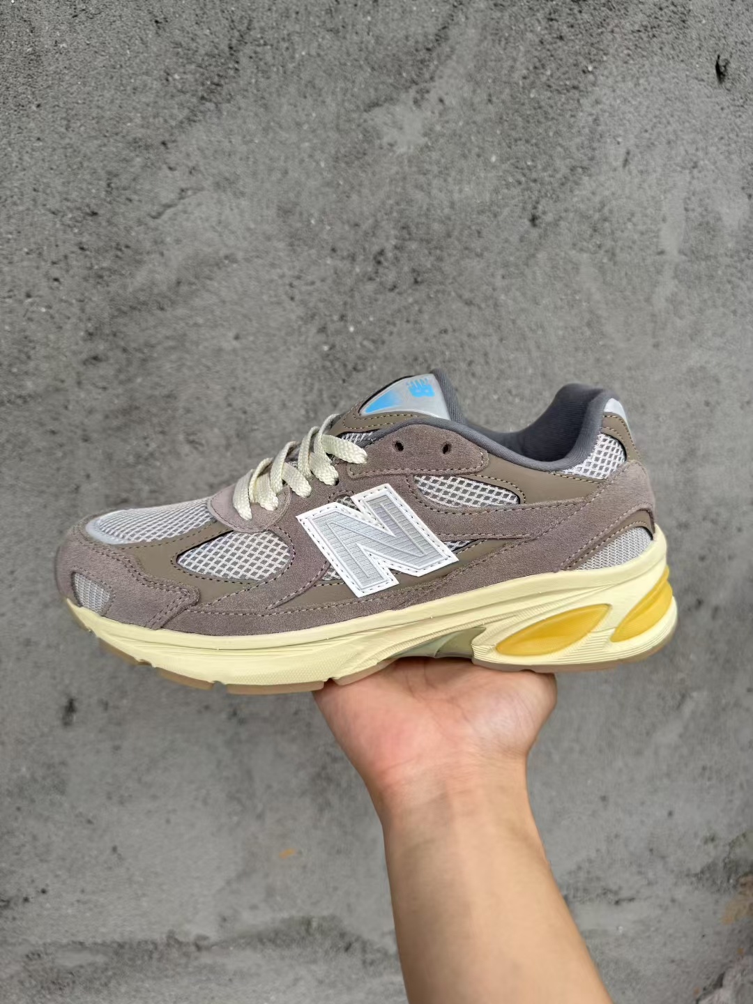 NB2010（G22 F48）