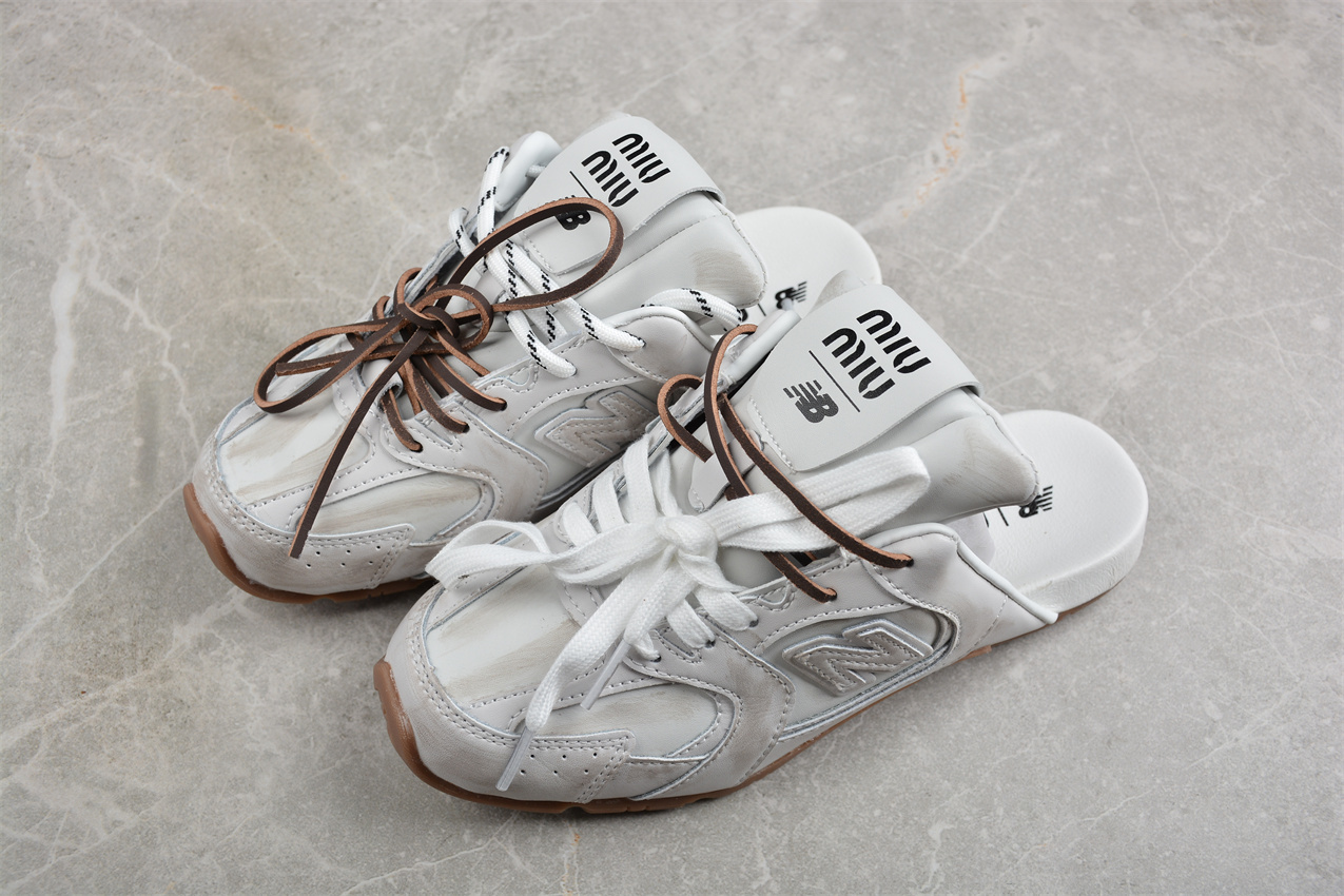 Miu Miu X NB Slippers (G49）