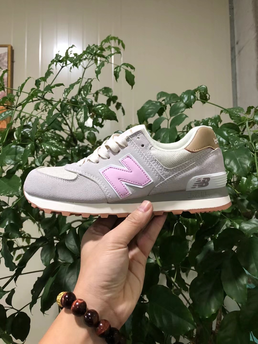 NB 574 Classic（G17）