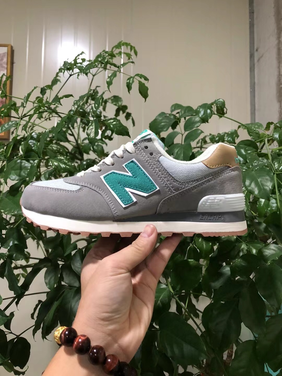 NB 574 Classic（G17）
