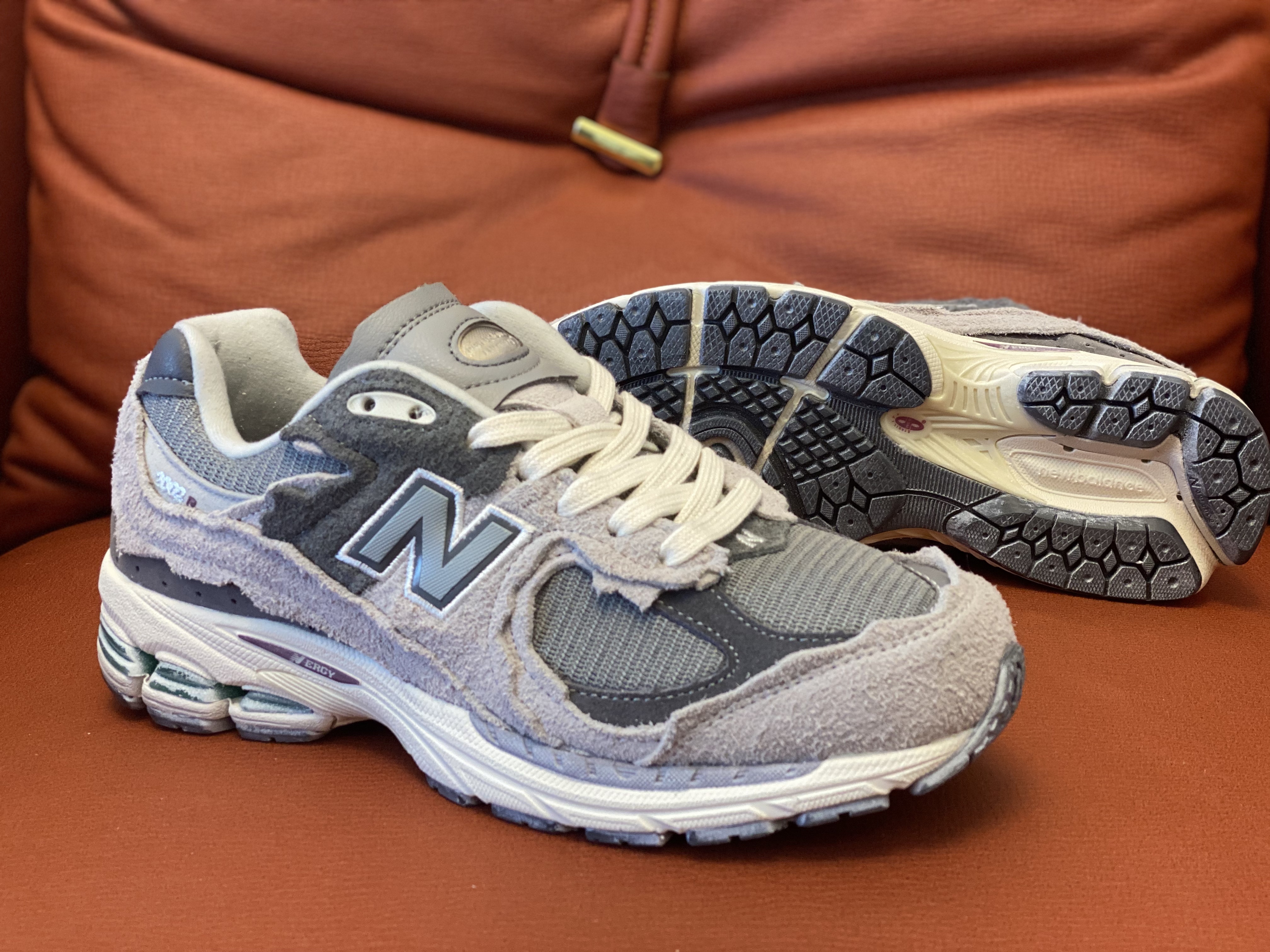 NB 2002R (H-sg1)