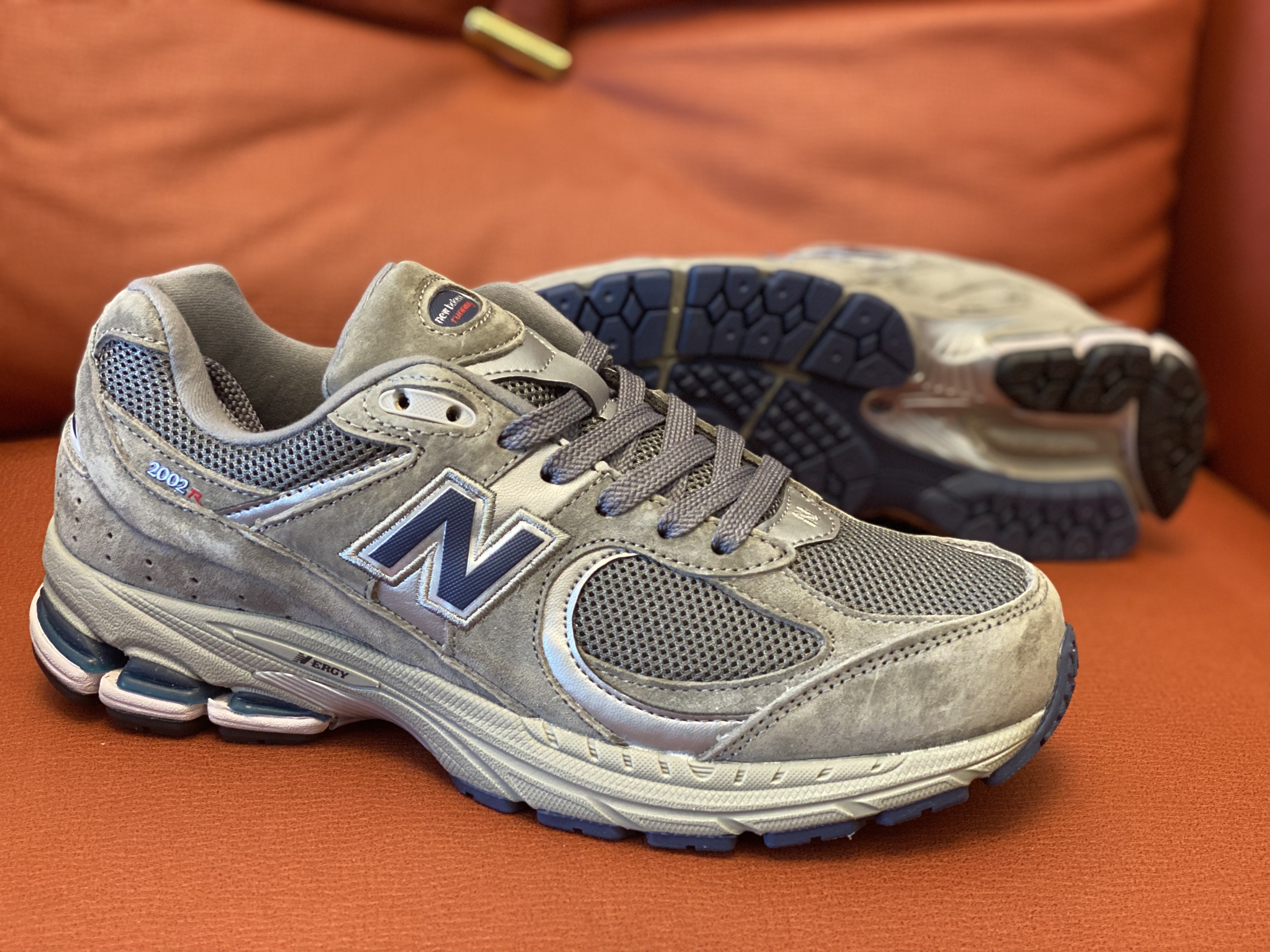 NB 2002R (H-sg1)