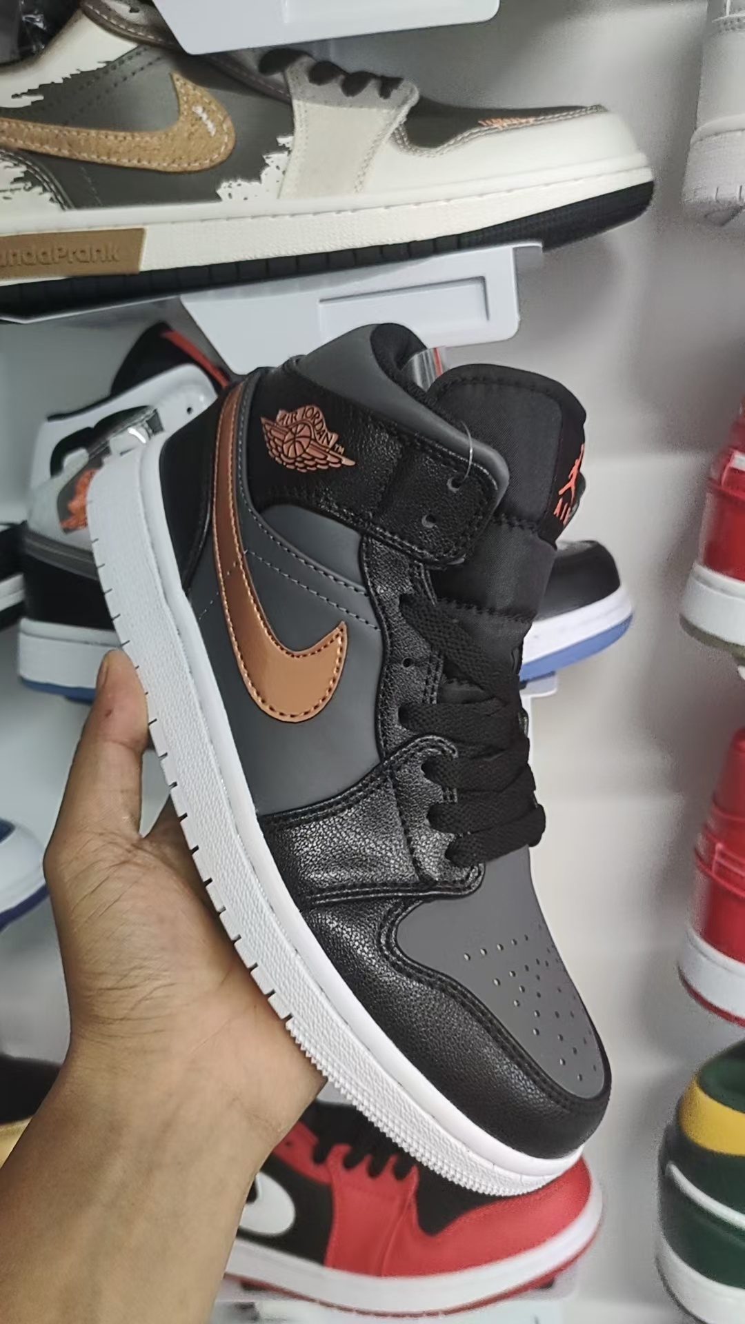 Jor-dan 1 High（009 H-32）