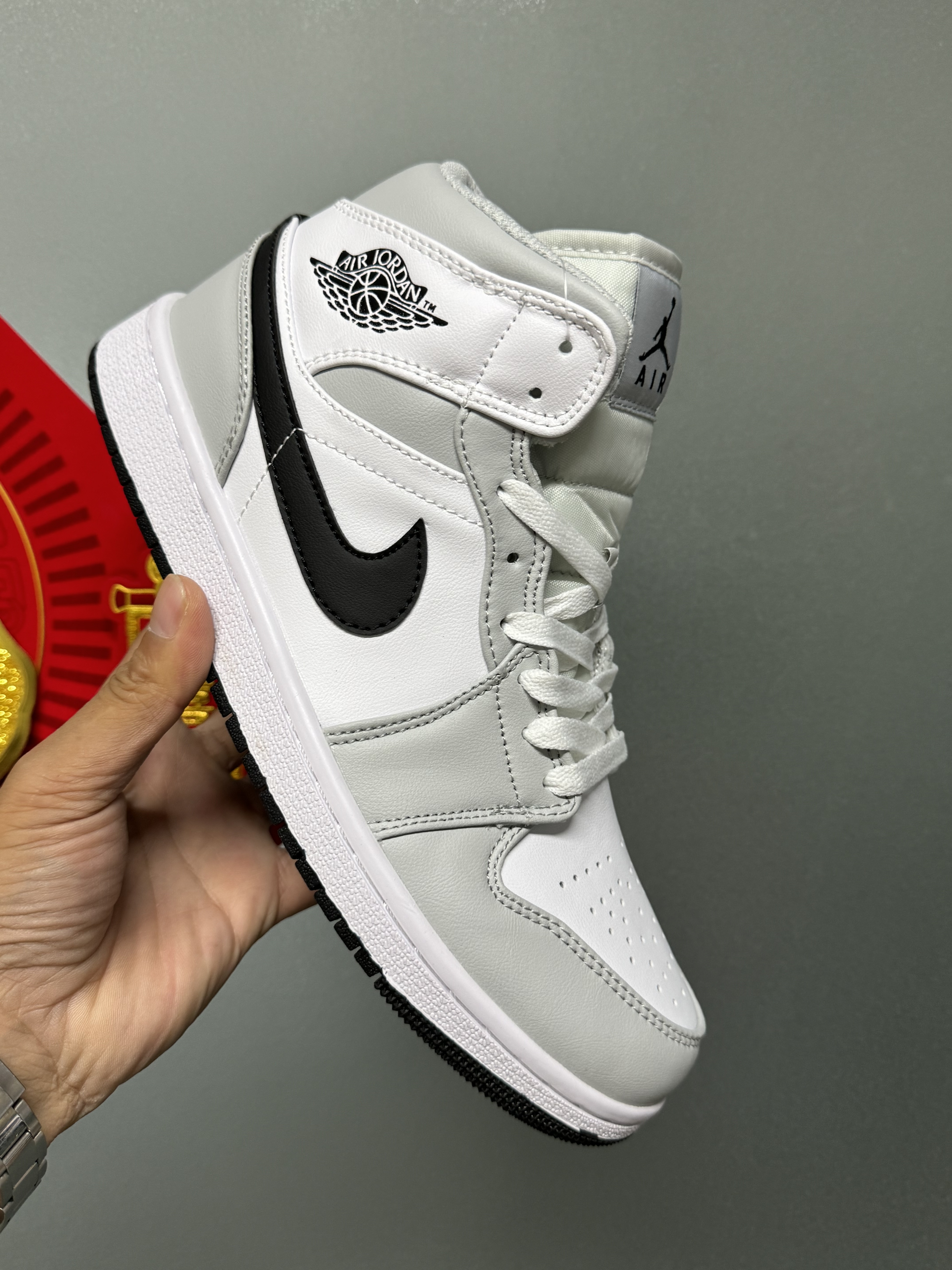 Jor-dan 1 Mid（H-32）