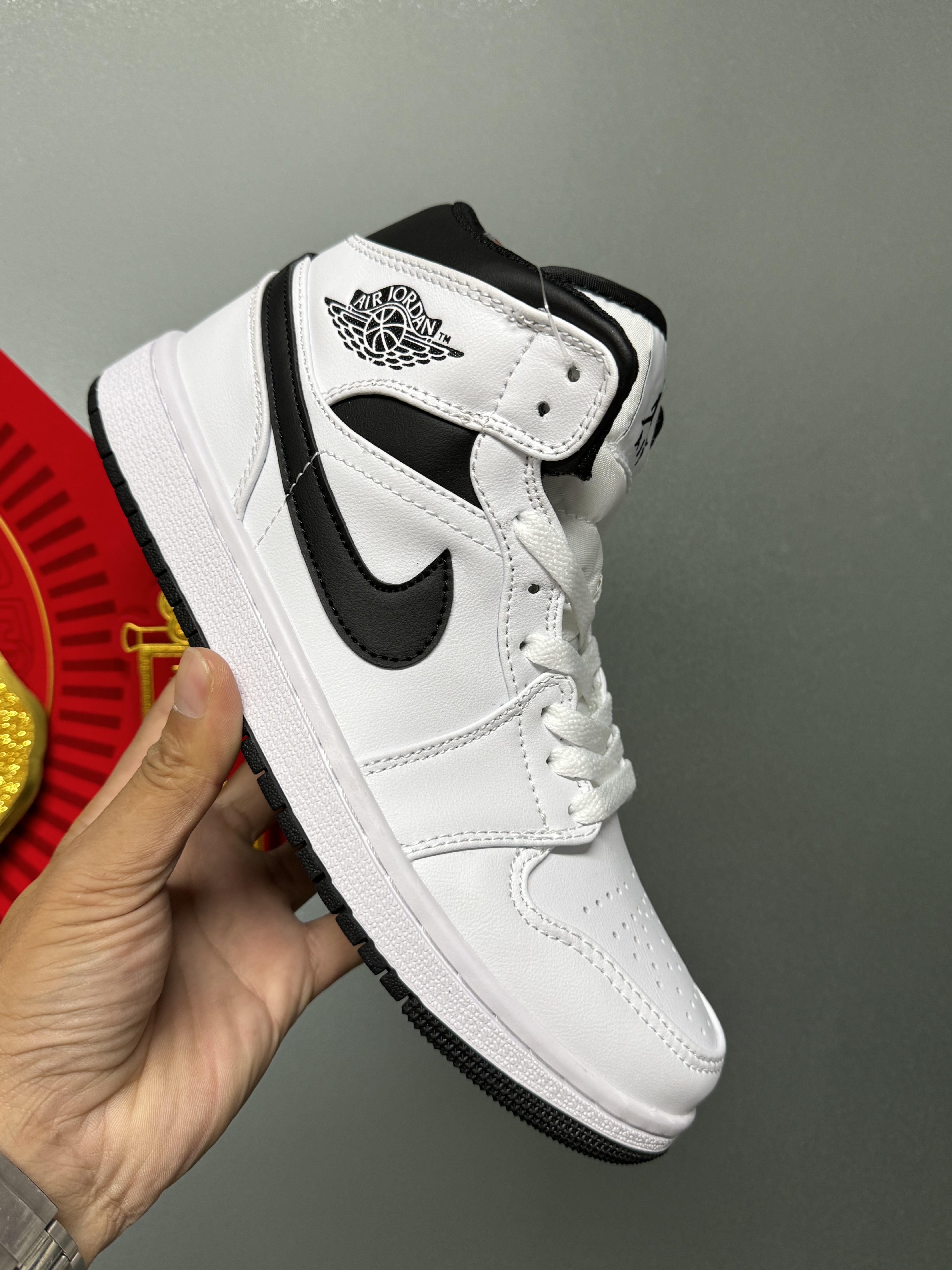 Jor-dan 1 Mid（H-32）