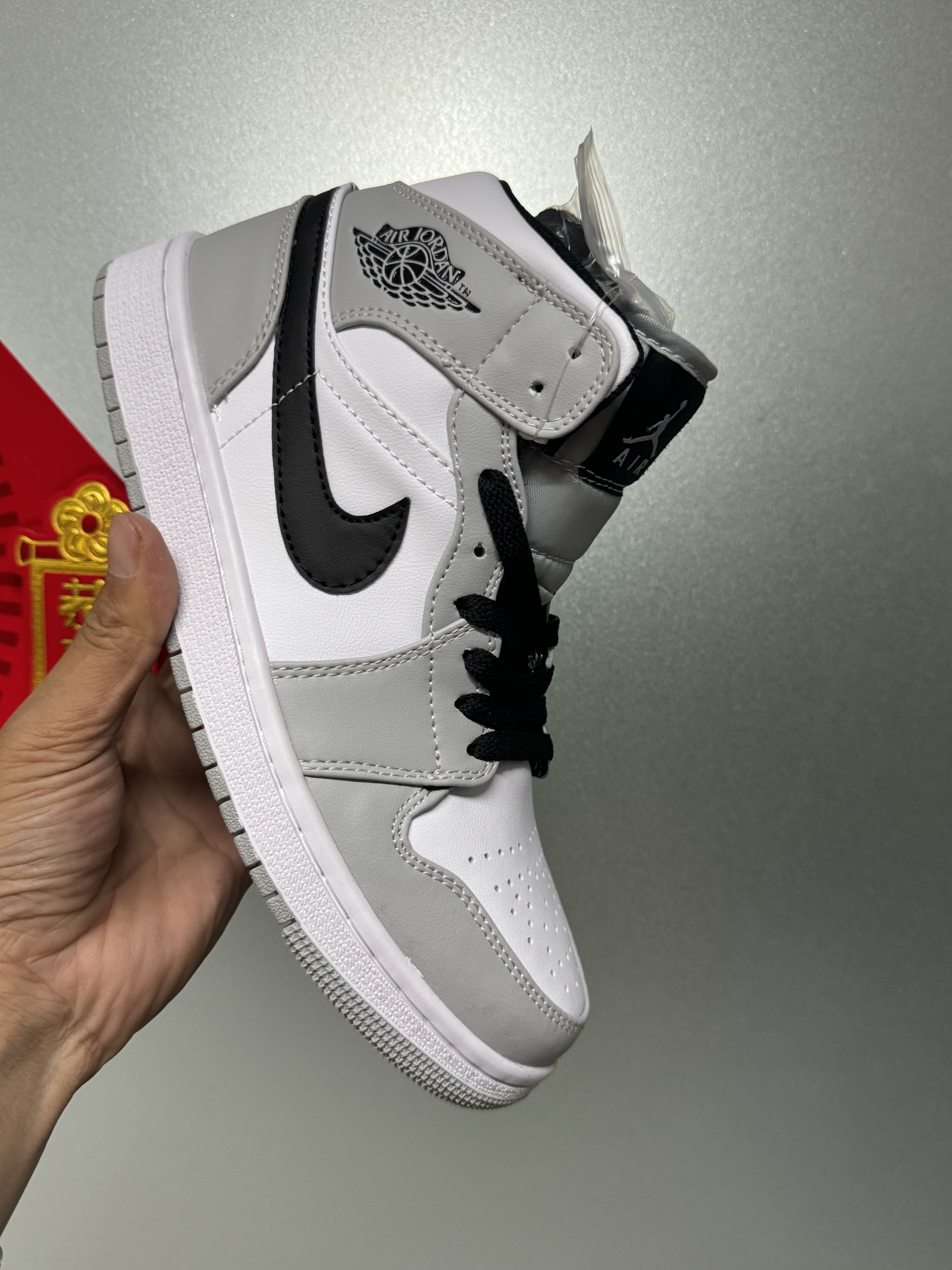 Jor-dan 1 Mid（H-32）