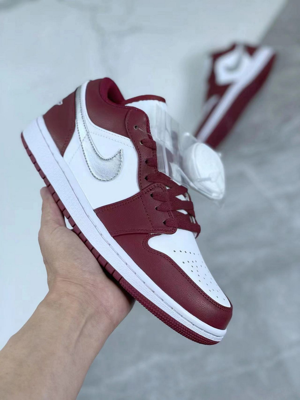 Jor-dan 1 Low Leather #章