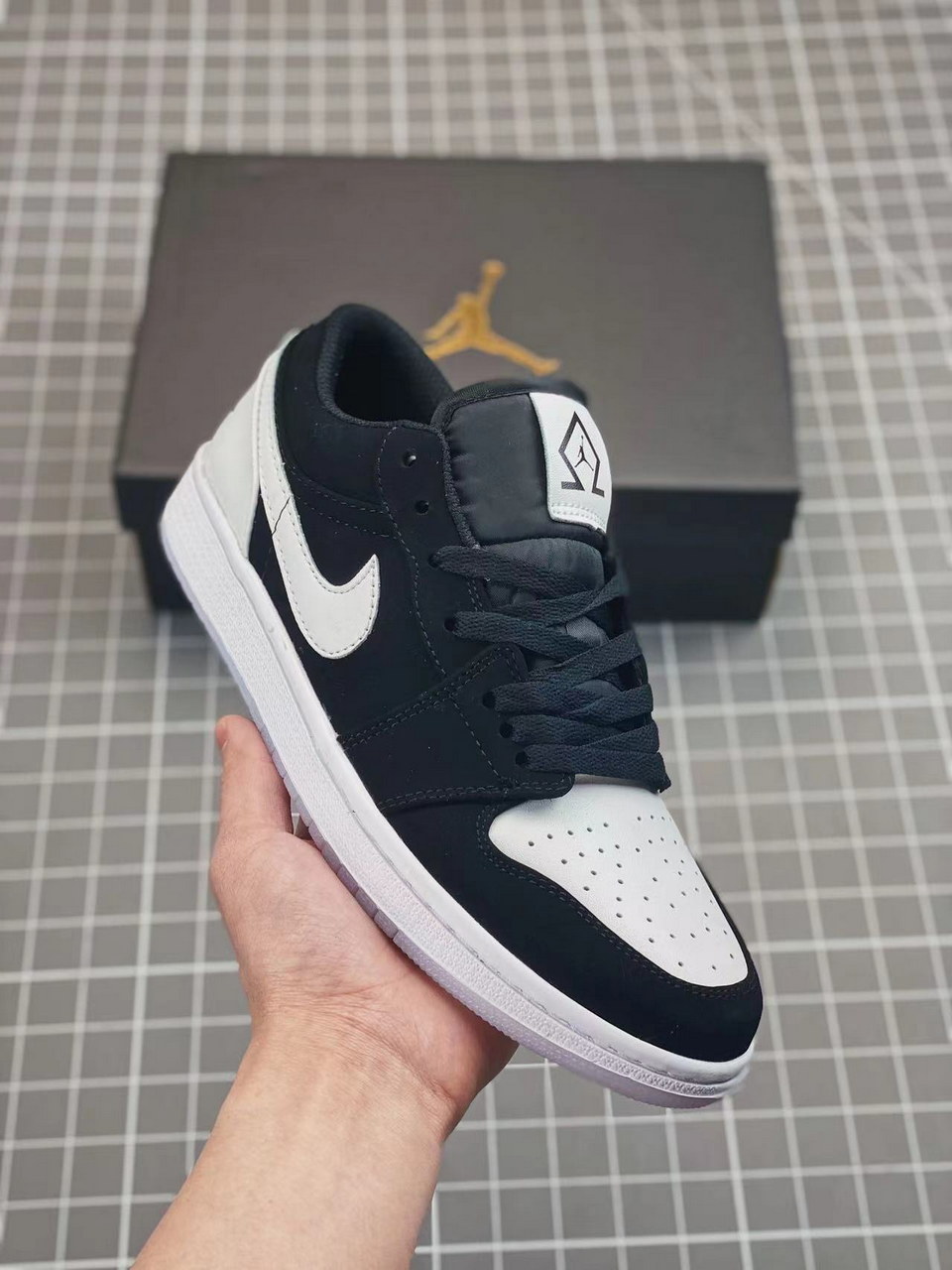 Jor-dan 1 Low Leather #章