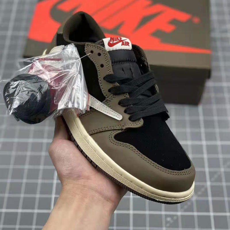 Jor-dan 1 Low Leather #章