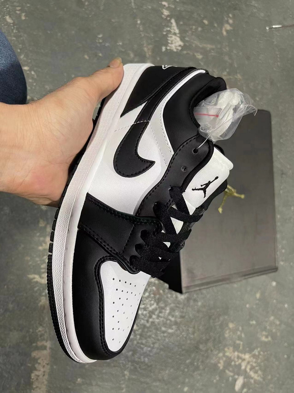 Jor-dan 1 Low Leather #章