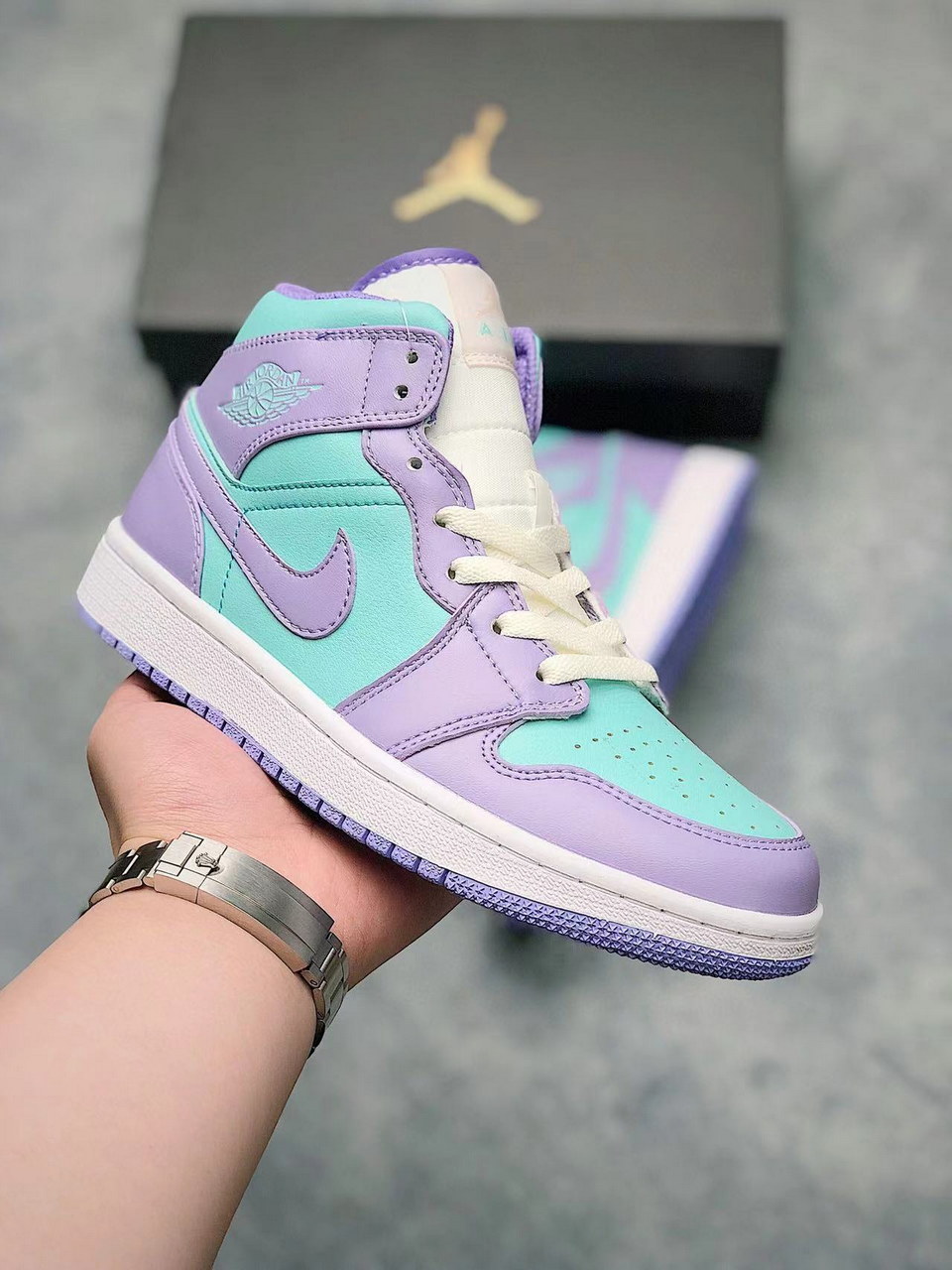 Jor-dan 1 Mid Leather #章