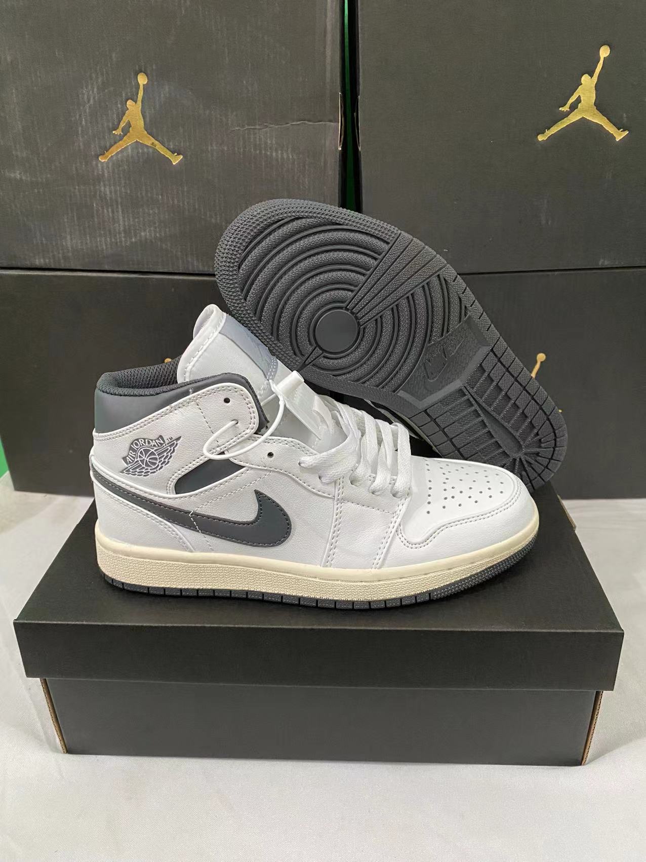 Jor-dan 1 Mid #牛