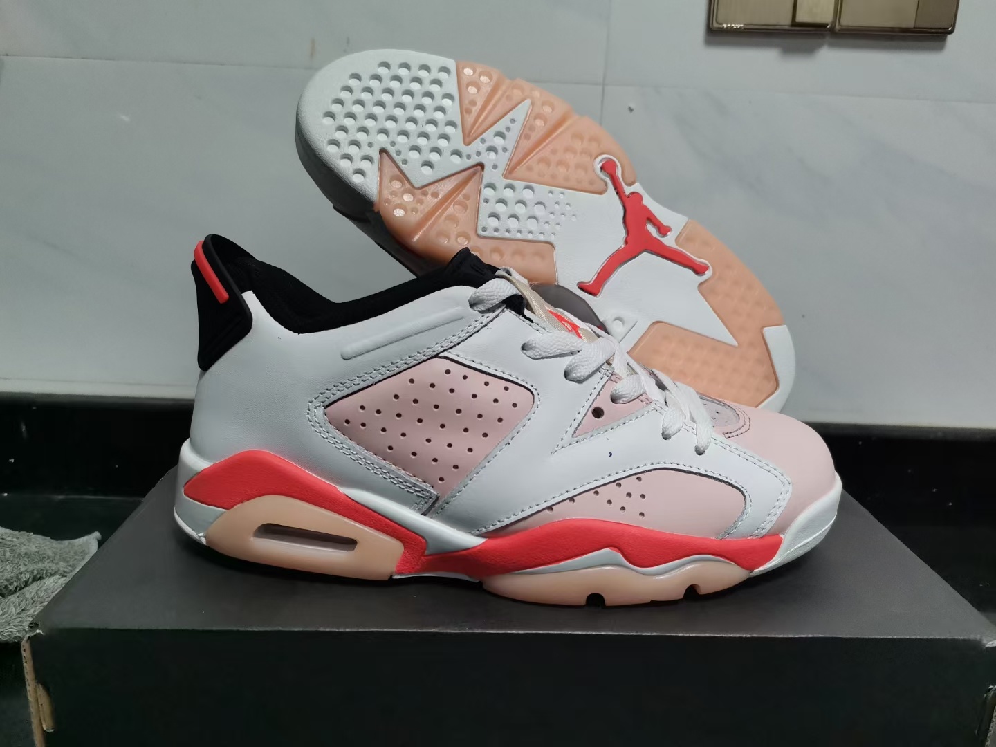 Jor-dan 6 Low (098)