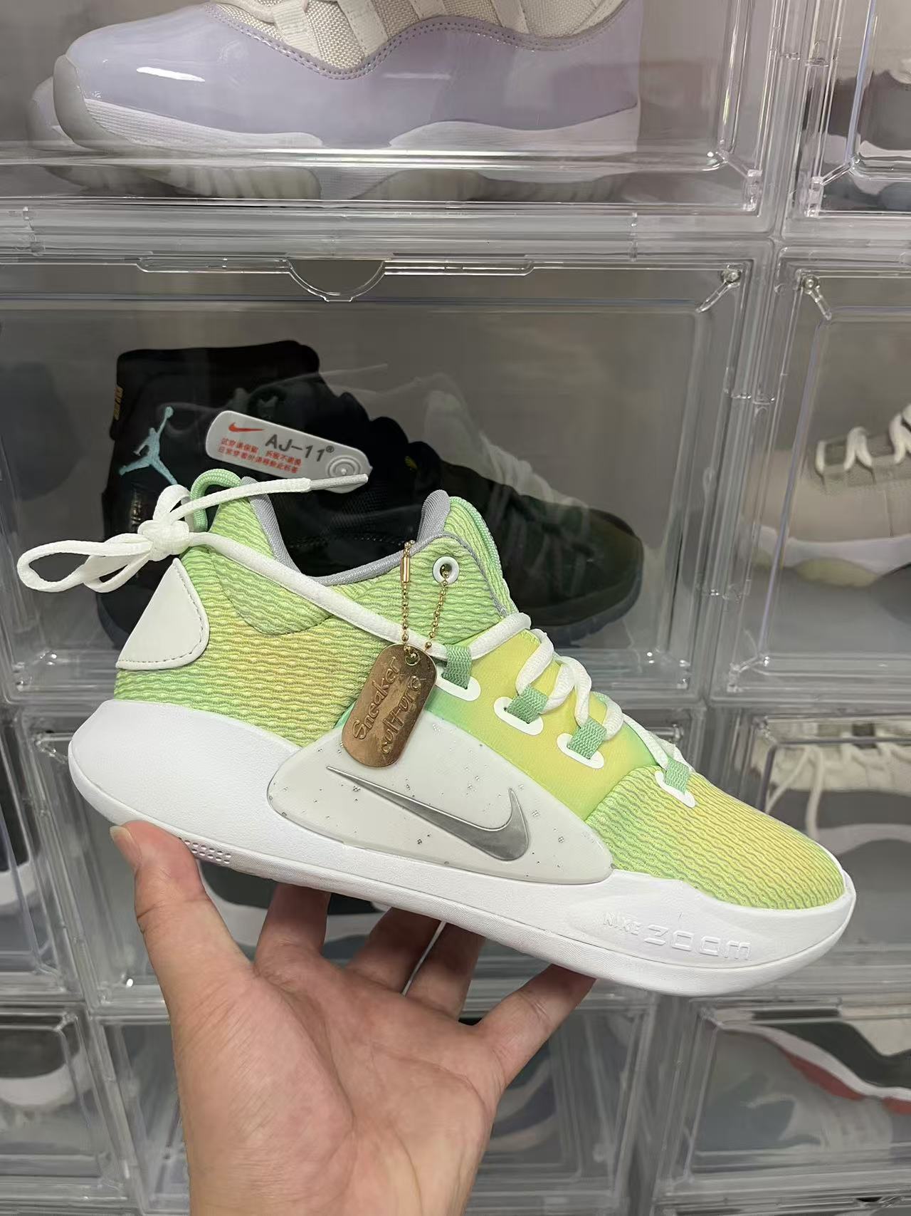 2018 Nike Hyperdunk Low 内置双气垫