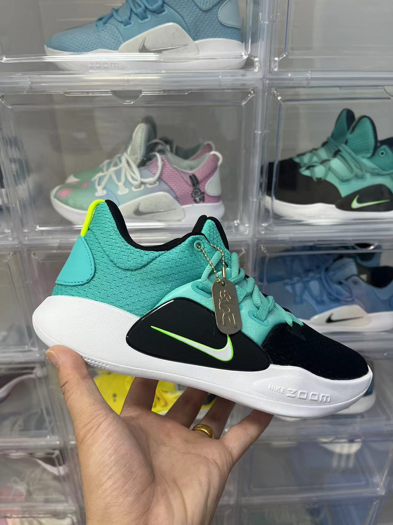 2018 Nike Hyperdunk Low 内置双气垫