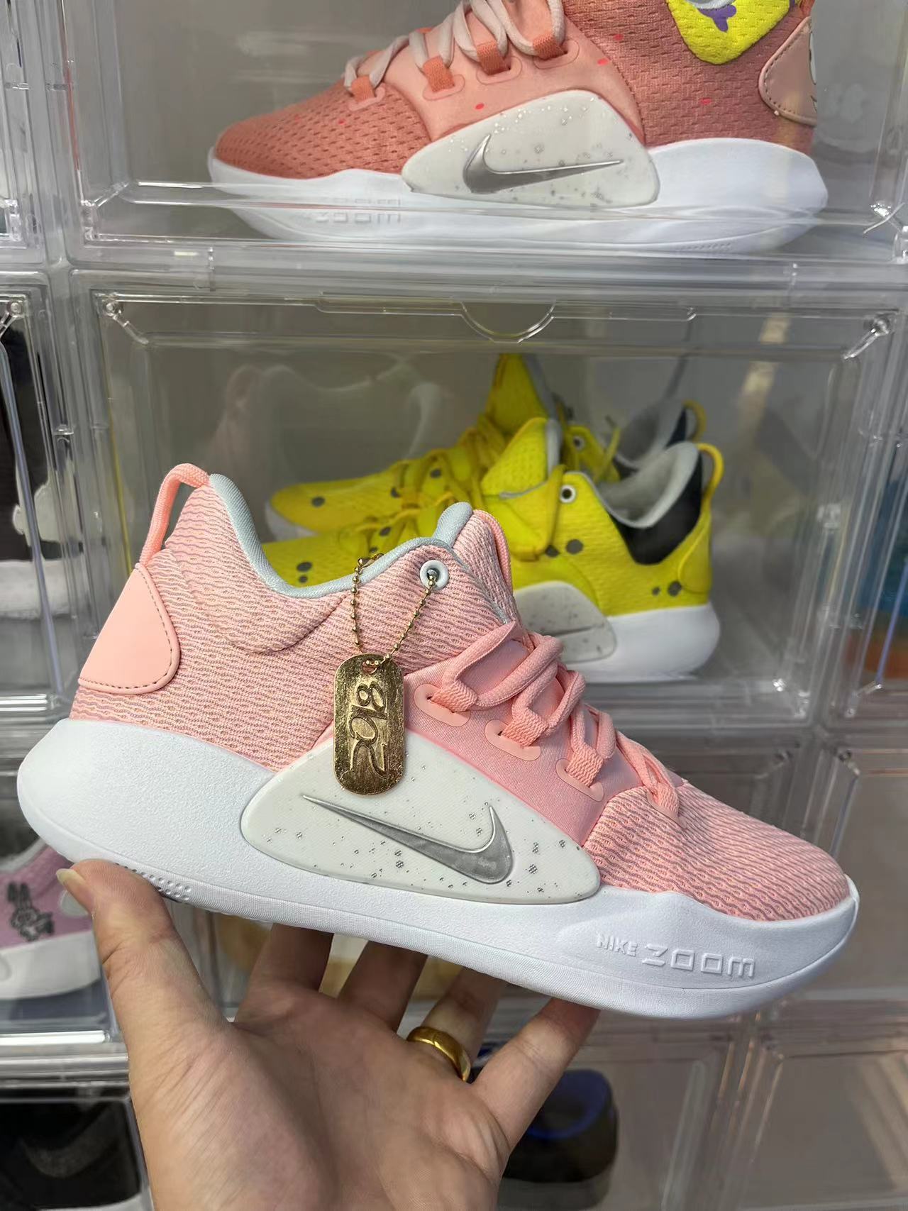 2018 Nike Hyperdunk Low 内置双气垫