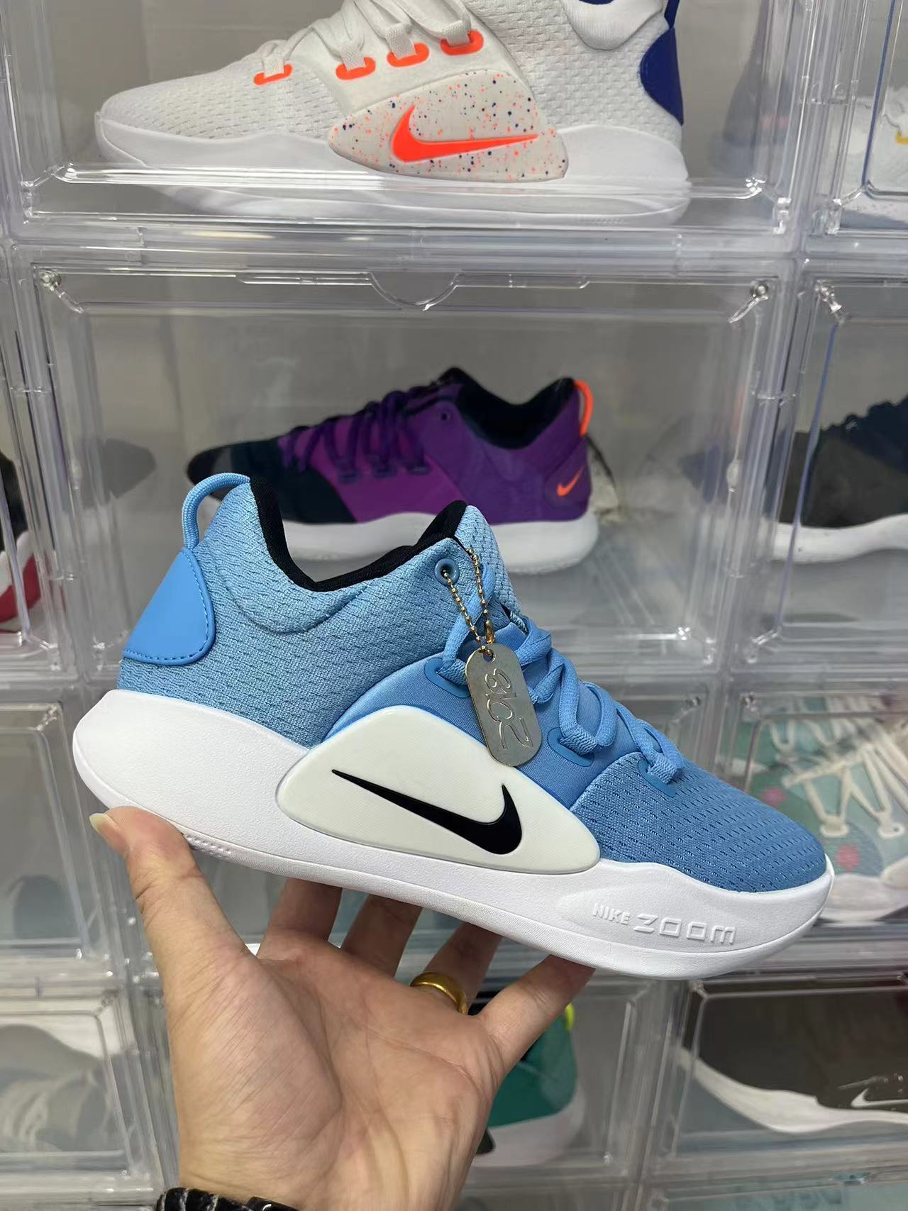 2018 Nike Hyperdunk Low 内置双气垫