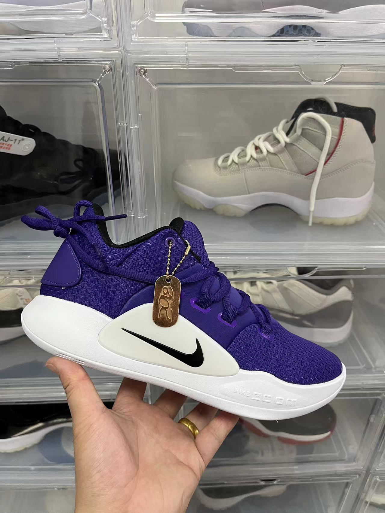 2018 Nike Hyperdunk Low 内置双气垫