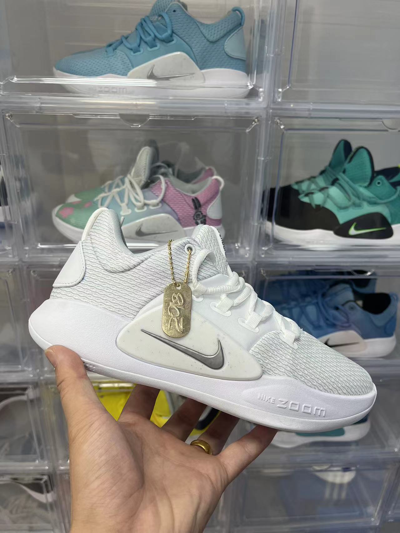 2018 Nike Hyperdunk Low 内置双气垫
