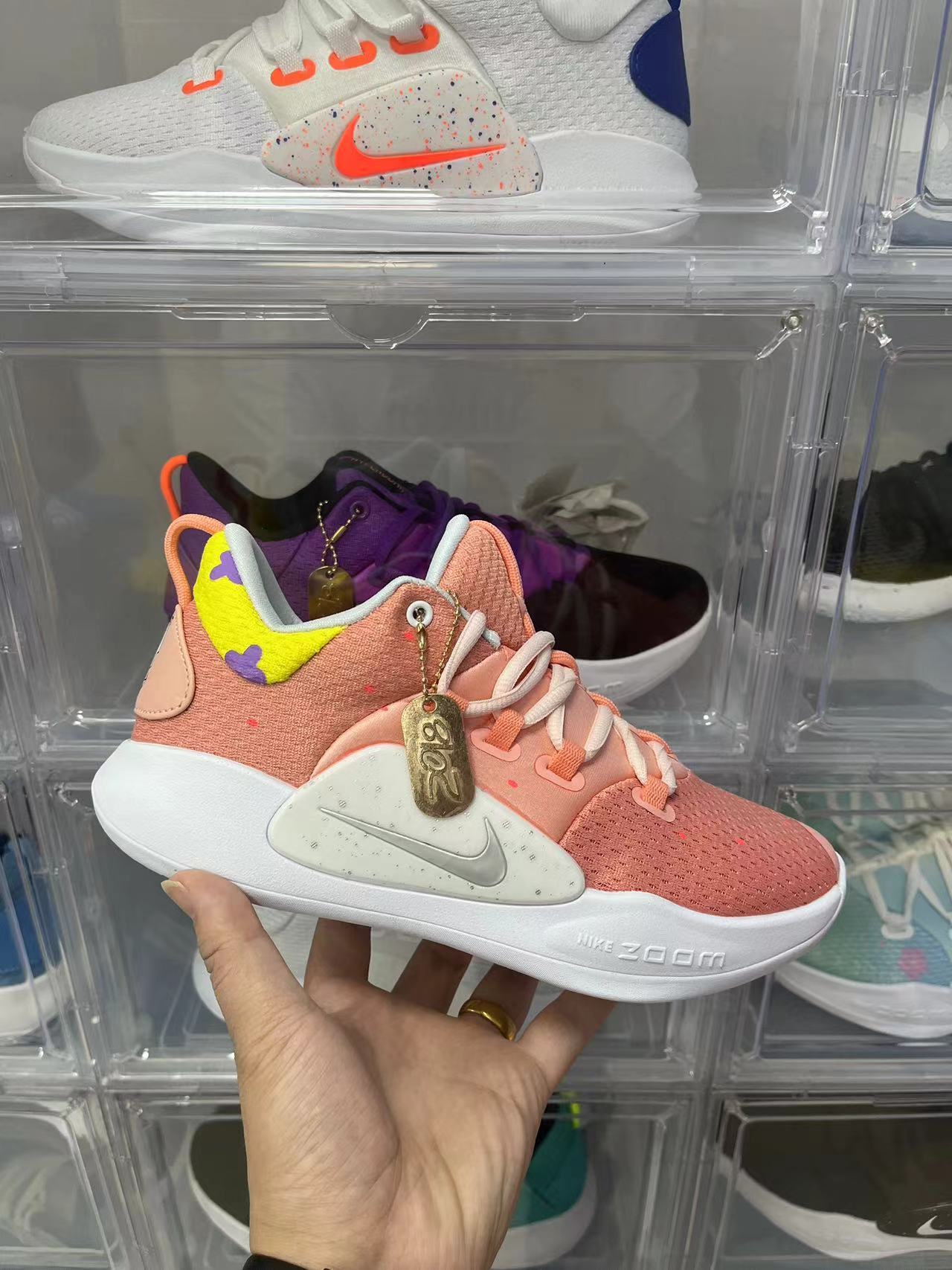2018 Nike Hyperdunk Low 内置双气垫