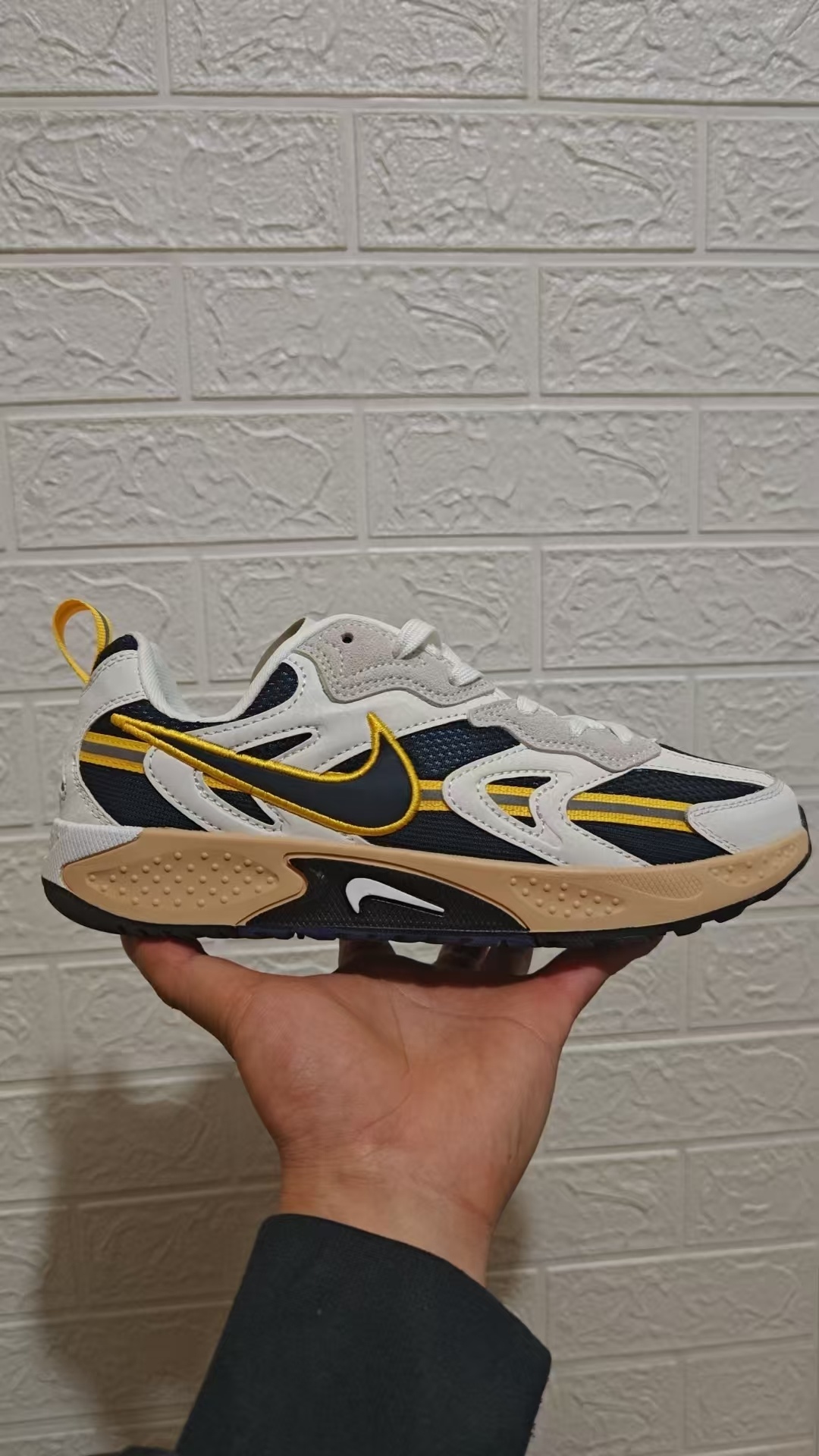 Nike Jam Train（125 J-9 F41 D42）