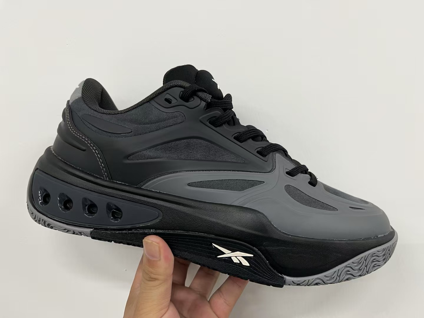 Ree-bok Running（J-10）