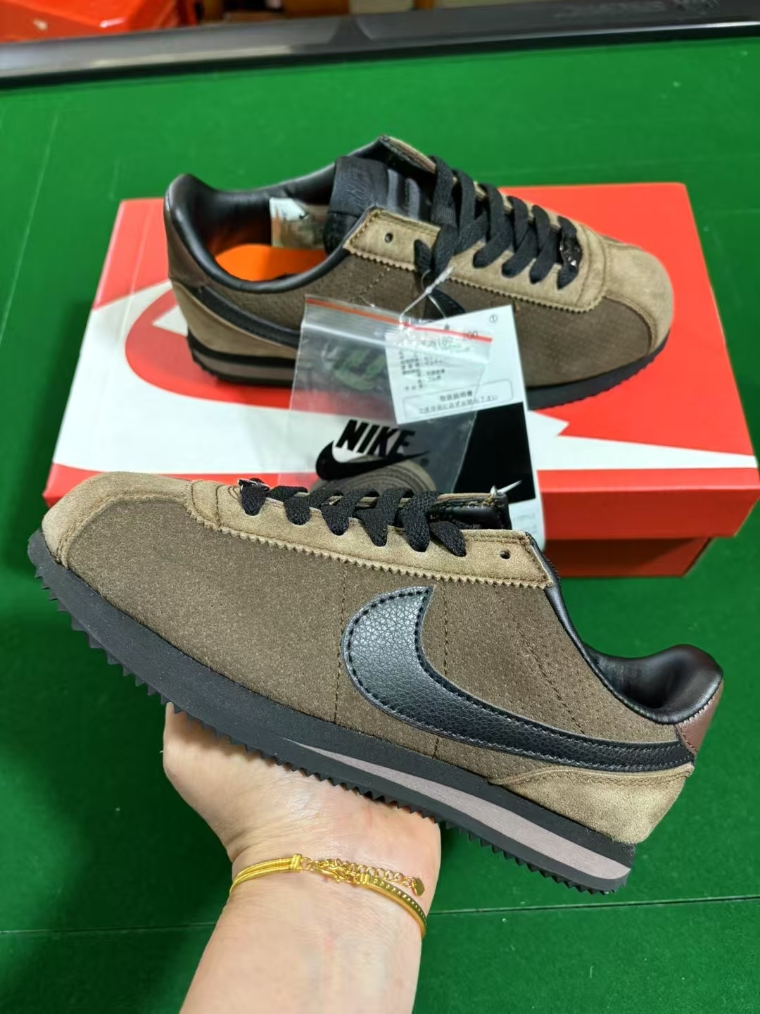 Nike Cortez（H-15）