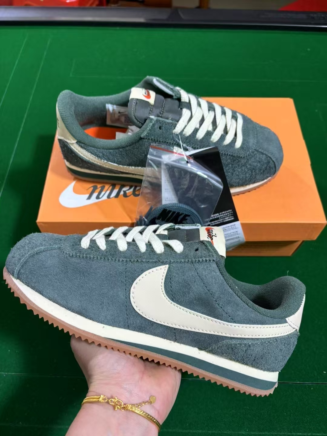 Nike Cortez（H-15）