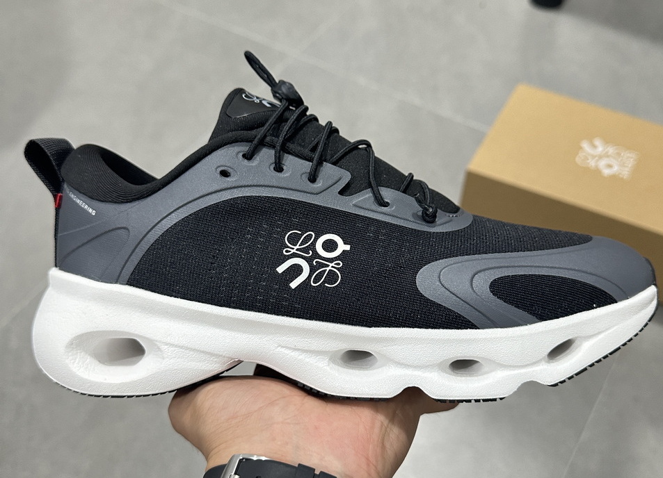 On Cloudsolo x Loewe #lf-89