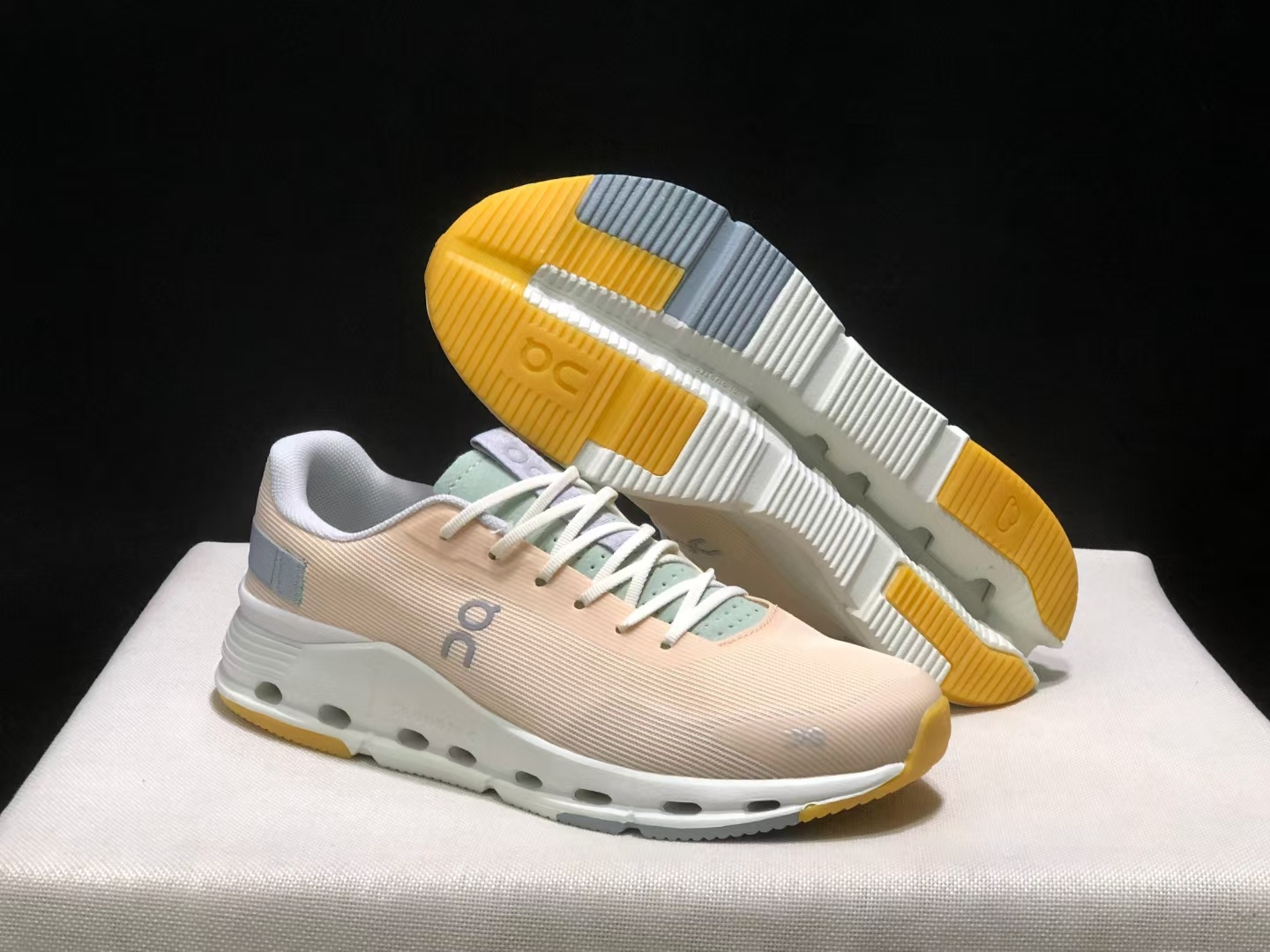 On Cloudnova Form 2（H-17）