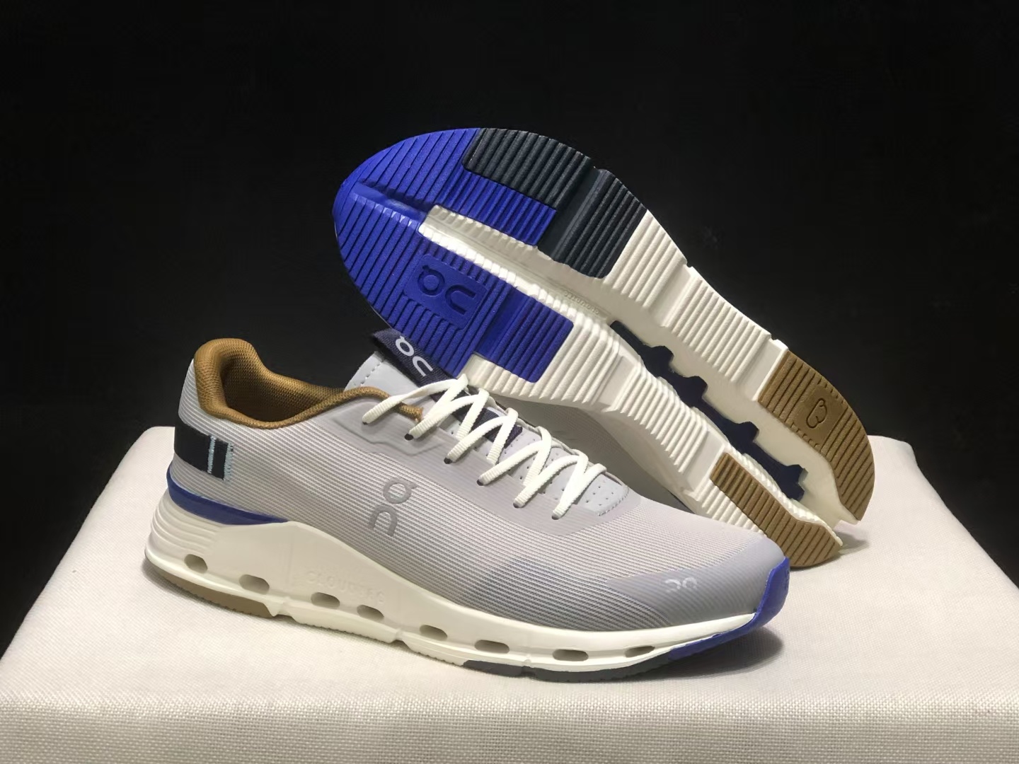 On Cloudnova Form 2（H-17）