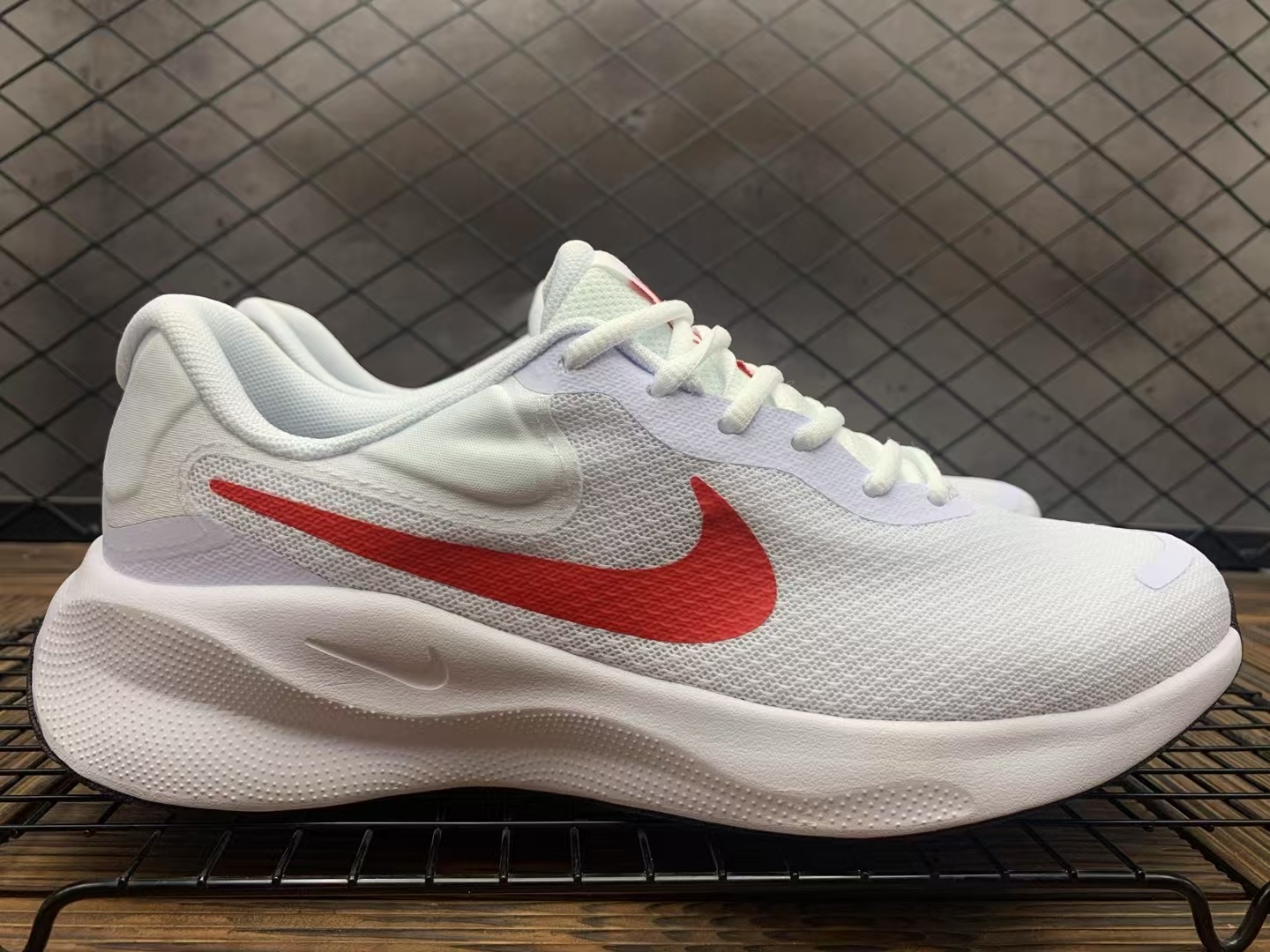 Nike Revolution 6（F46）