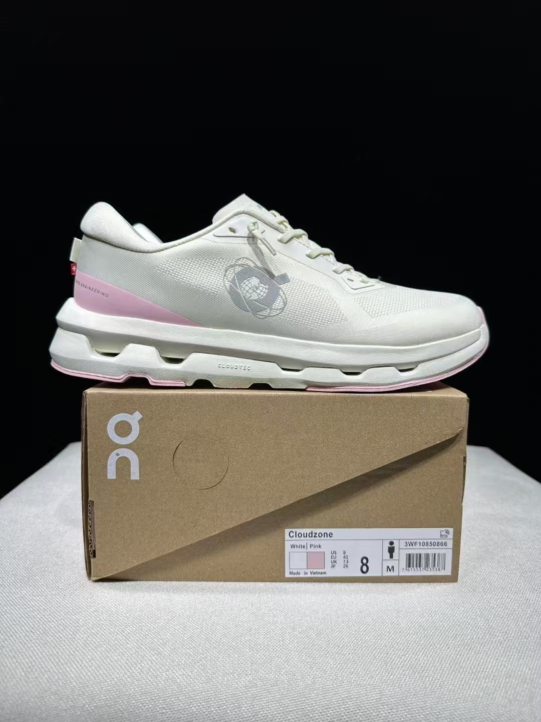 Kith X  On Cloudzone（J-18, F36）
