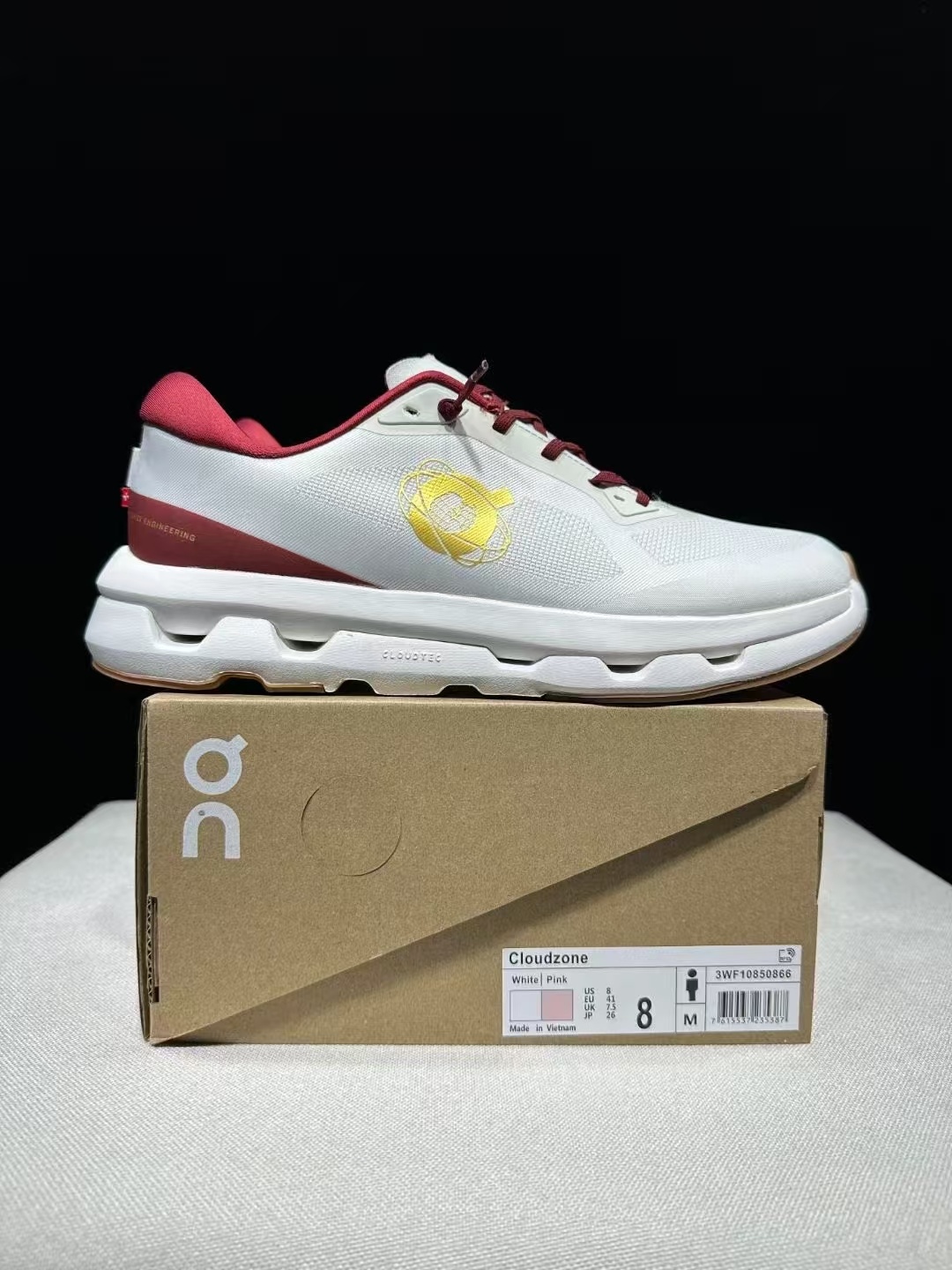 Kith X  On Cloudzone（J-18, F36）