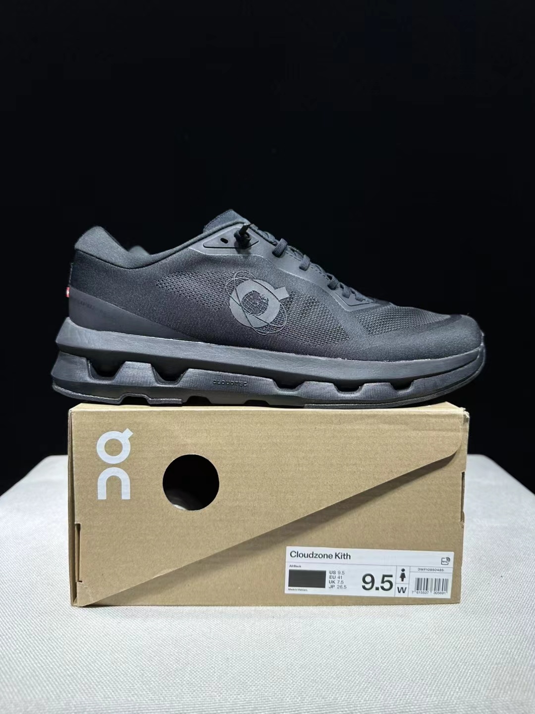 Kith X  On Cloudzone（J-18, F36）